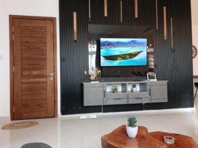 Cozy 2BR Getaway - Stylish Stay in Grand Baie